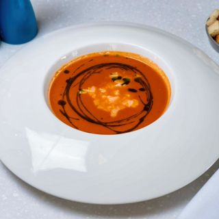 Cremă de roșii cu provolone si crutoane