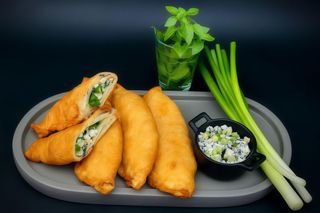 Box cu brânză, mărar și ceapă verde (4 bucăți)