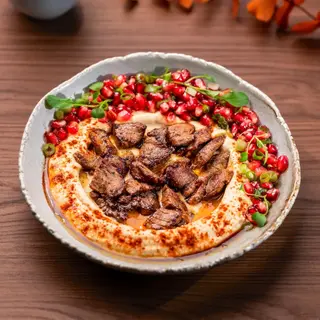 Hummus cu vită