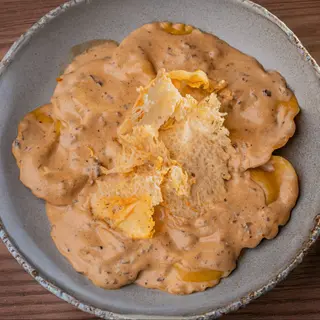 Ravioli cu ragu și trufe