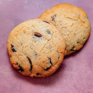 Chocolate chip cookie