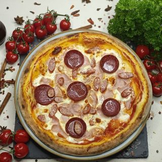 Pizza Canibale