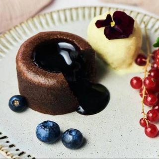 Lava Cake cu Inghetata de Vanilie