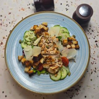 Salata de Pui