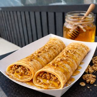 Clatita cu Miere şi Nucă