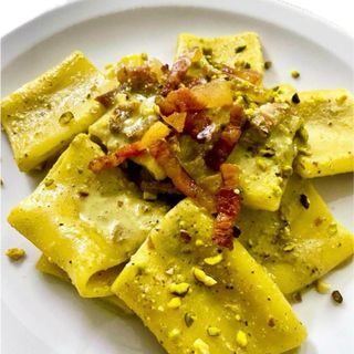 PACCHERI PANCETTA E PISTACCHIO