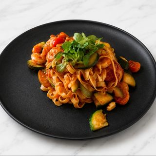 Tagliatelle con Zucchini e Gamberi