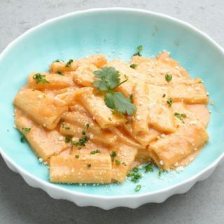Rigatoni cu file de Dorada