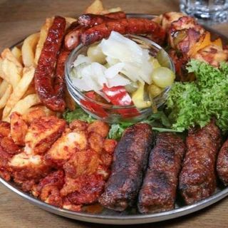 Platou haiducesc pentru 4-5 persoane