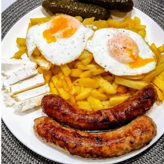 Mic dejun românesc