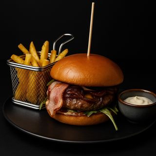 Burger de vită Black Angus