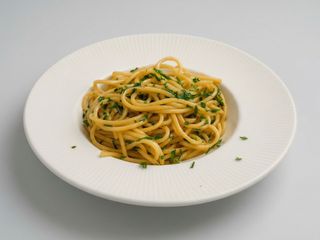 Spaghetti aglio olio e peperoncino