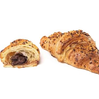 Croissant cu 15% unt si crema de alune