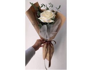 Pure Whisper - Trandafir alb premium ambalat elegant – Buchet minimalist