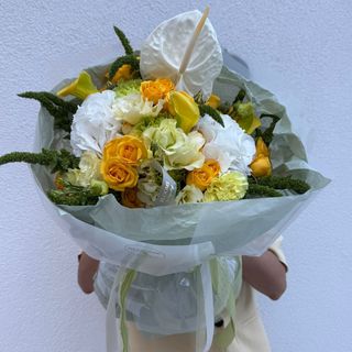 Buchet de flori Golden Harmony