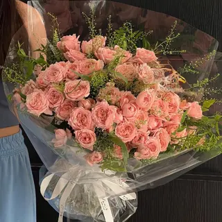 Eternal Blush Roses - Buchet 35 trandafiri roz blush premium