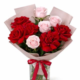 Buchet trandafiri rosii si roz premium – romantic si elegant