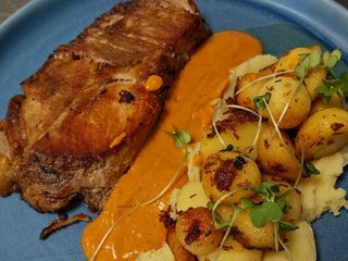 Ceafa de porc gatita lent