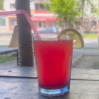 Limonadă cu căpșuni 