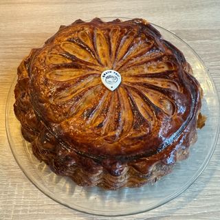 Galette de Rois cu fistic si zmeura felie