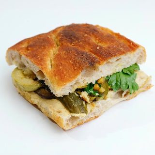 Sandwich cu humus (de post)