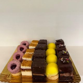 Platou mini prajituri 1 kg