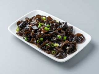 Urechi de lemn cu usturoi