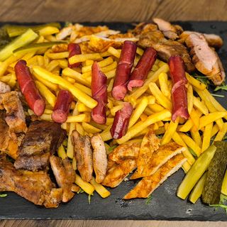 Platou mix grill (2 persoane)