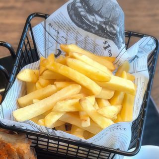 Cartofi prăjiți pai