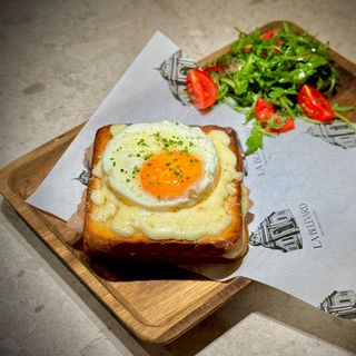 PANINO COTTO, MOZZARELLA E UOVO