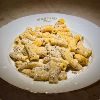RIGATONI CON TARTUFO