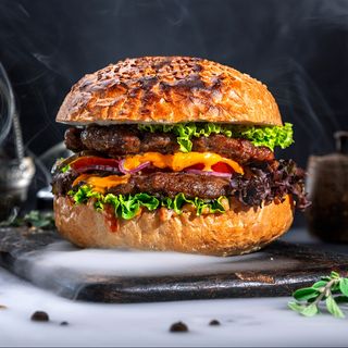 Cheeseburger Double de vită