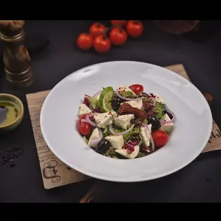 Salată a la Greek