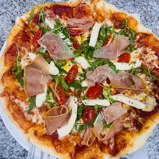 Pizza prosciutto