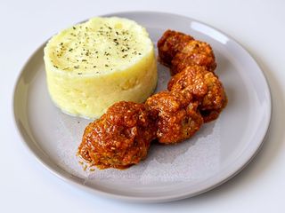 Chiftelute marinate de dovlecei