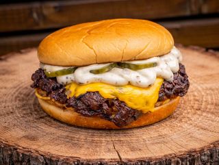 Burger Fumos cu Trufe