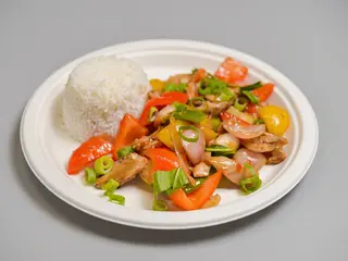 Pui picant (devilled chicken)