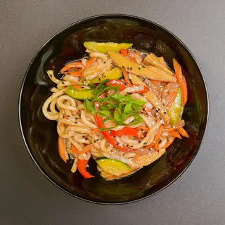 Tăiței udon (groși) cu pui
