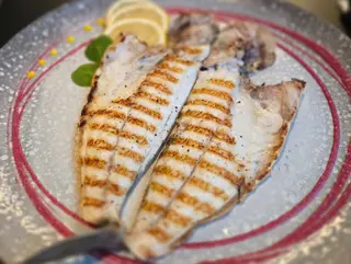 Dorada la grătar
