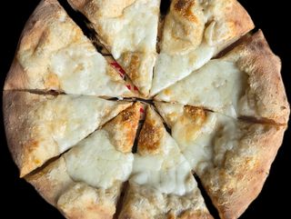 Focaccia cu mozzarella și parmezan