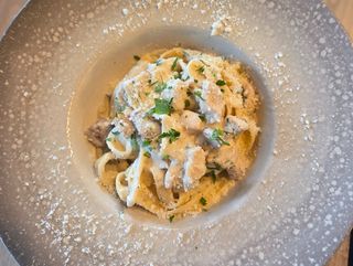 Paste cu pui și hribi