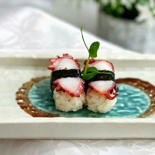 Nigiri cu caracatiță