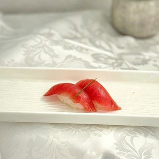 Nigiri cu ton