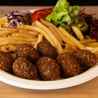 Falafel la farfurie