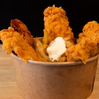 Box crispy 5 buc+ cartofi prajiti, sosuri