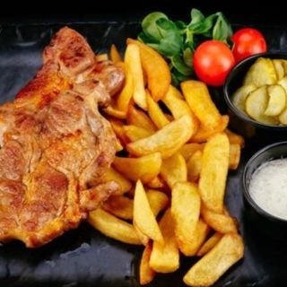 Ceafă de porc la grătar meniu