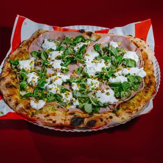 Pizza Pesto Pistacchio e Burrata