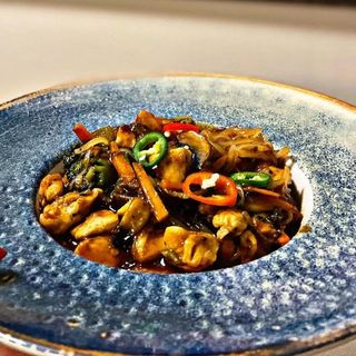 Paste asiaitice cu pui