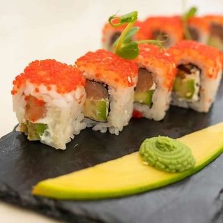Tobiko Maki