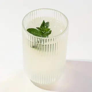 Limonadă de Mentă și Soc
